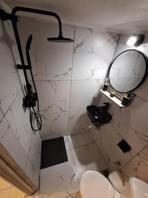 Queen Suites 60M2 Thessaloníki Exteriör bild